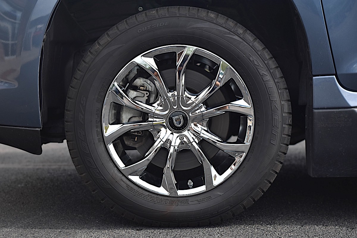 Toyota Sienna with Lexani Wheels Lust